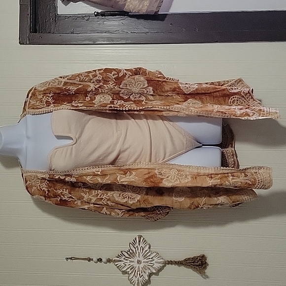 Kimono Blouse - Picture 1 of 3